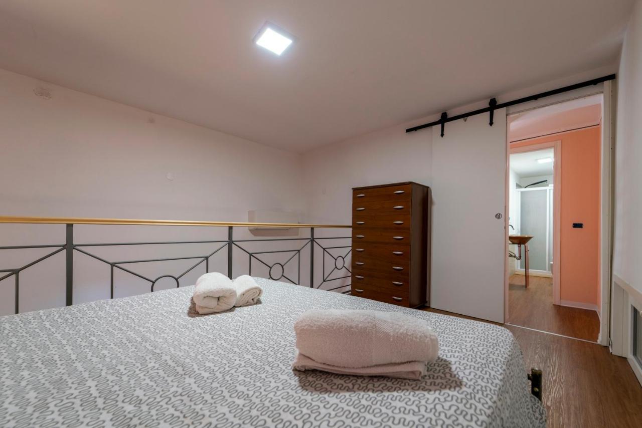 Apartment Sweet Breeze